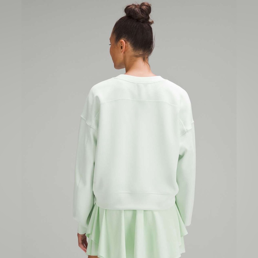 lululemon Softstreme Perfectly Oversized Cropped Crew in Kholrabi Green Size 2 - Picture 3 of 10